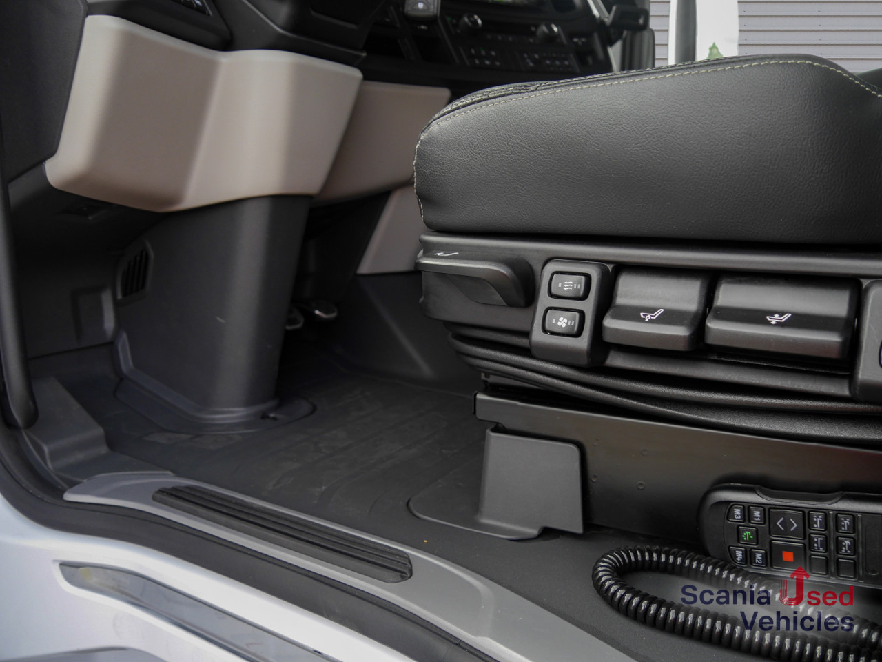 SCANIA S 590 A4x2EB - V8 - - 牵引车:图3 SCANIA S 590 A4x2EB - V8 - - 牵引车:图3