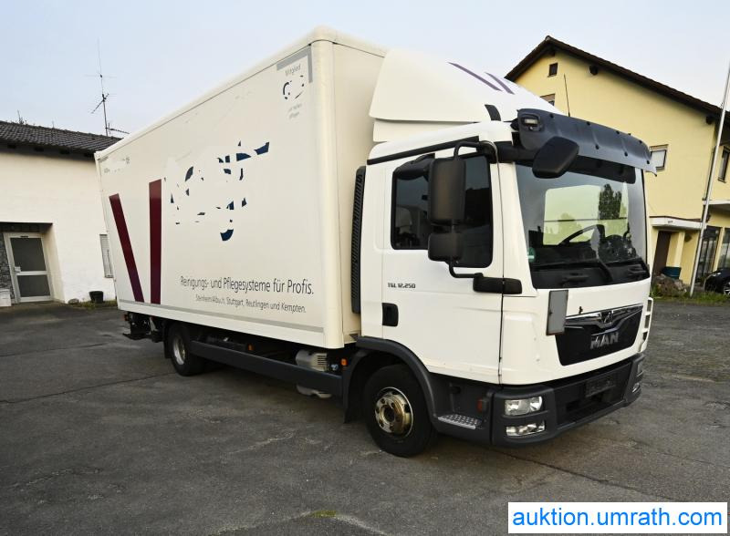 MAN (V181) MAN TGL 12.250 4x2 L/BL Koffer Ladebordwand Klimaautomatik NAVI Luftfederung Automatikgetriebe EURO 6 - 厢式卡车:图4 MAN (V181) MAN TGL 12.250 4x2 L/BL Koffer Ladebordwand Klimaautomatik NAVI Luftfederung Automatikgetriebe EURO 6 - 厢式卡车:图4