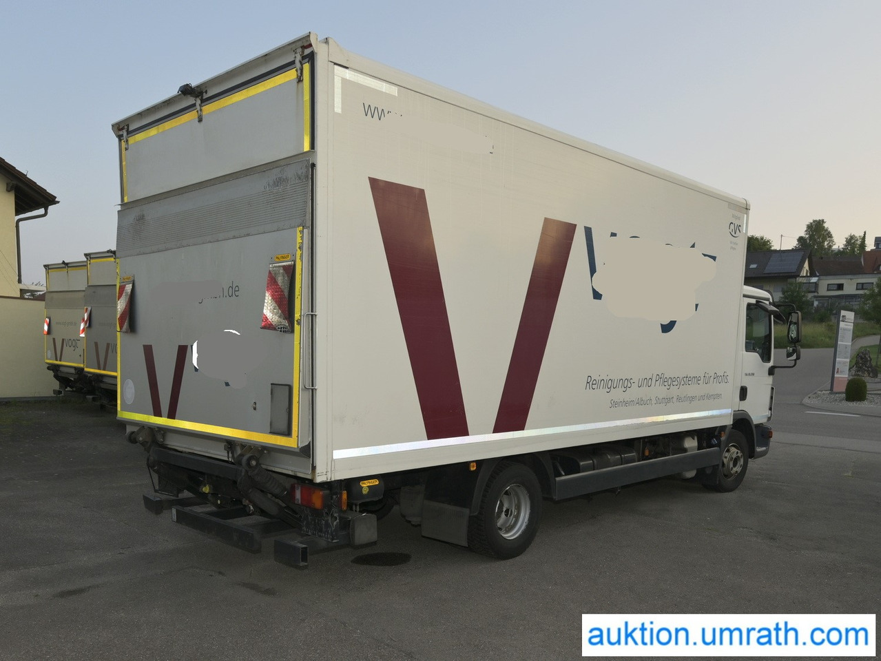MAN (V182) TGL 12.250 4x2 L/BL Koffer Ladebordwand Klimaautomatik NAVI Luftfederung Automatikgetriebe EURO 6 - 厢式卡车:图5 MAN (V182) TGL 12.250 4x2 L/BL Koffer Ladebordwand Klimaautomatik NAVI Luftfederung Automatikgetriebe EURO 6 - 厢式卡车:图5