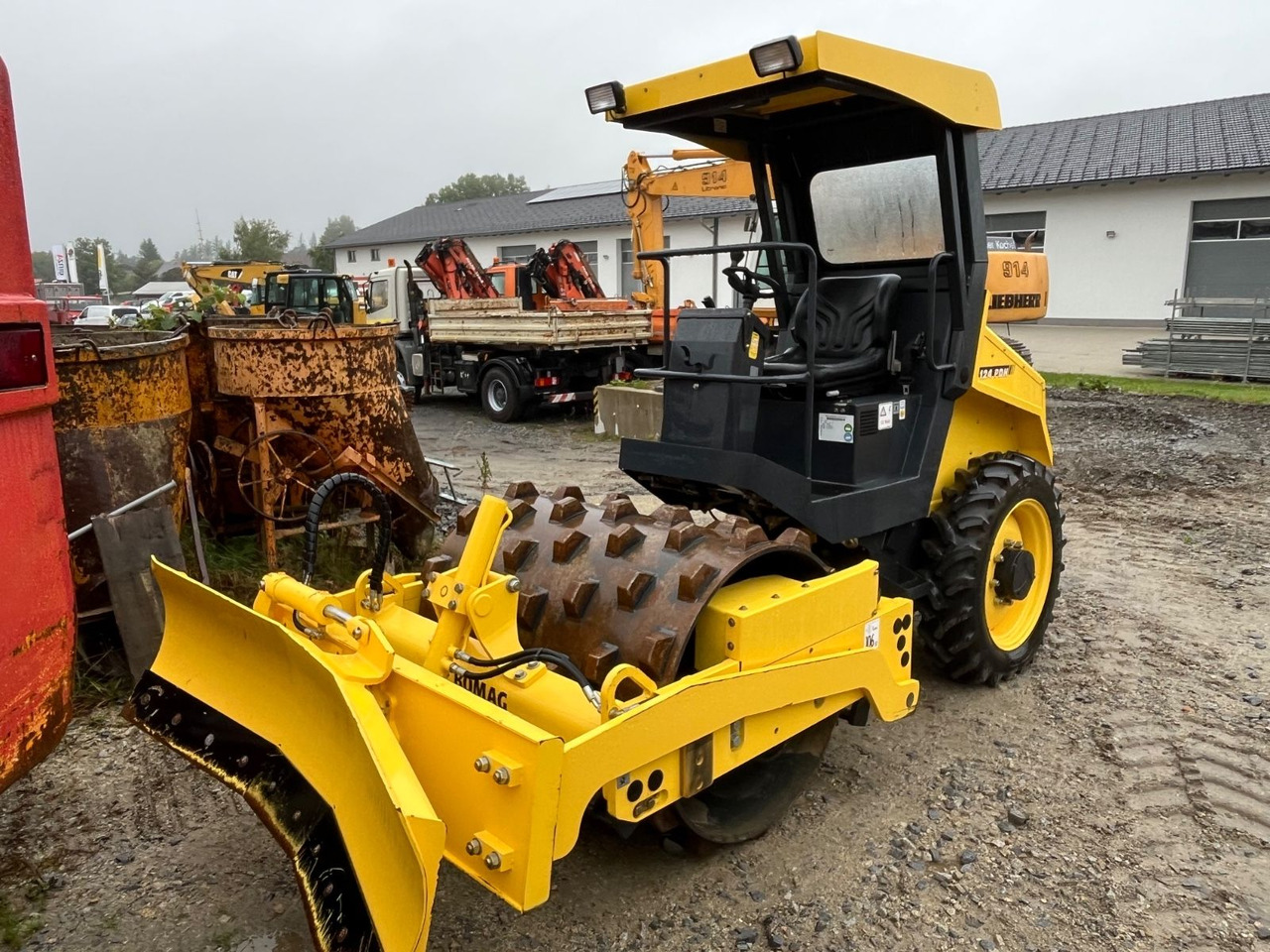 BOMAG Walzenzug BW 124 PDH-4 Planierschild 100 Bstd. - 压实机:图2 BOMAG Walzenzug BW 124 PDH-4 Planierschild 100 Bstd. - 压实机:图2
