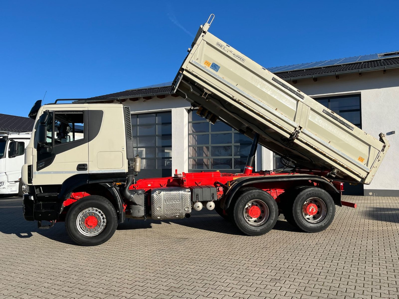 Iveco Starlis X-Way 480 6x6 Hydro Meiller Bordmatik - 翻斗车:图2 Iveco Starlis X-Way 480 6x6 Hydro Meiller Bordmatik - 翻斗车:图2