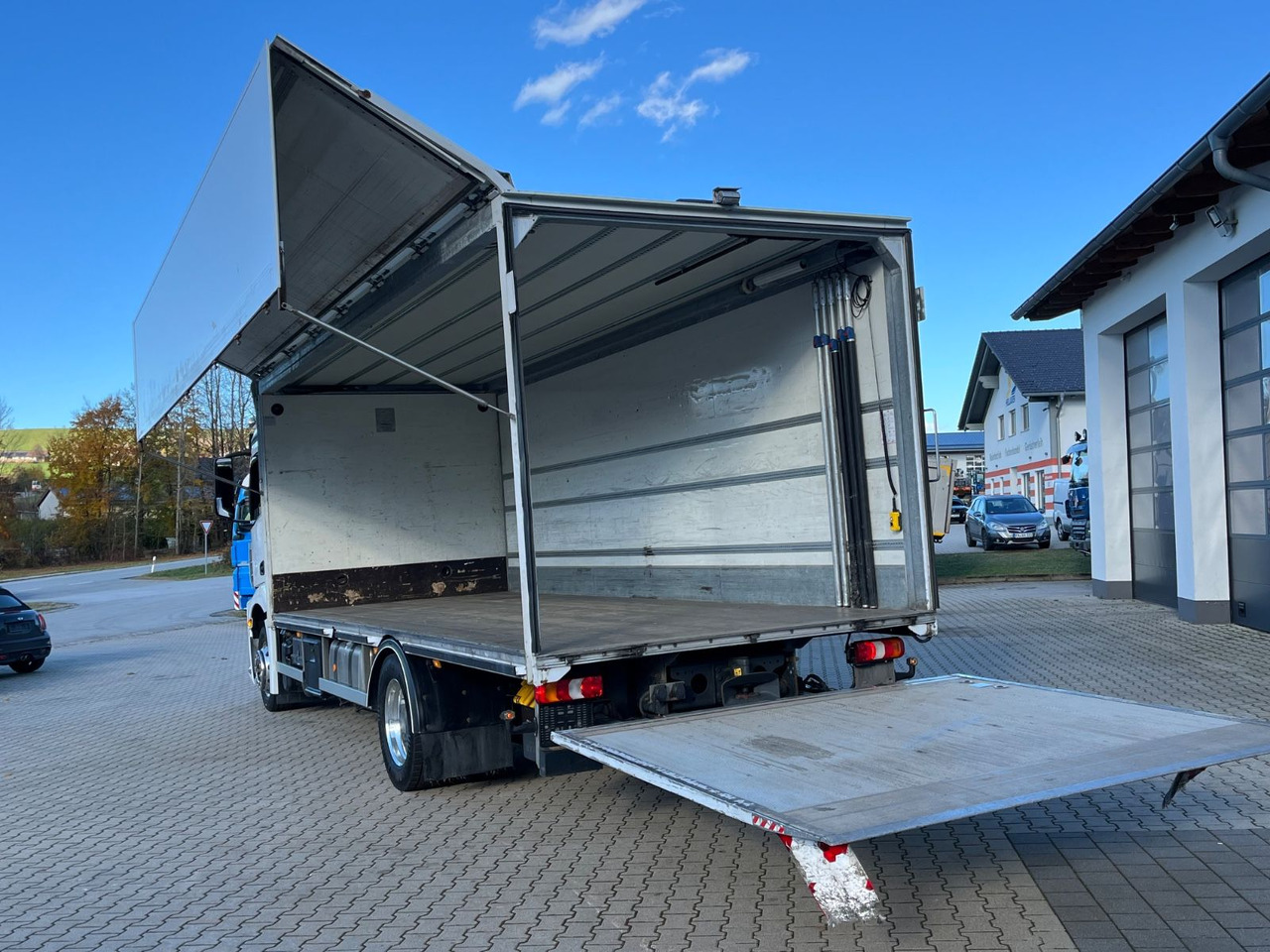 Mercedes-Benz Antos 1836 Klappwand Getränkekoffer beheizt - 饮料运输车:图5 Mercedes-Benz Antos 1836 Klappwand Getränkekoffer beheizt - 饮料运输车:图5