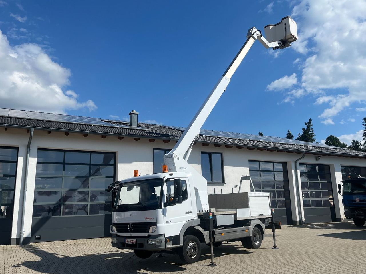 Mercedes-Benz Atego 816 ESDA TG 1800 Steiger 1000V isoliert - 车载空中平台:图1 Mercedes-Benz Atego 816 ESDA TG 1800 Steiger 1000V isoliert - 车载空中平台:图1