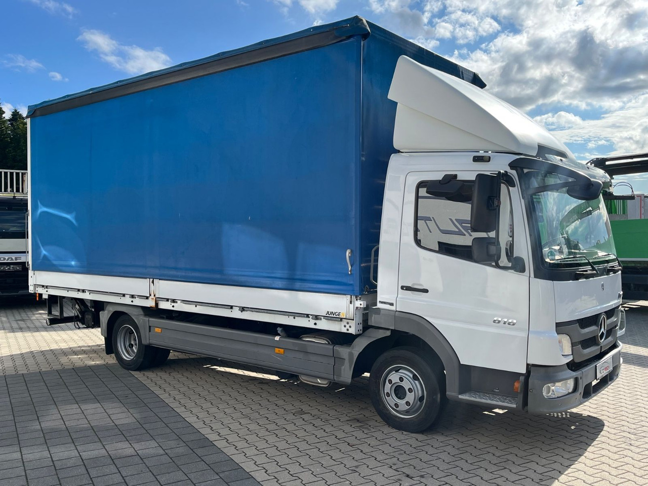 Mercedes-Benz Atego 818 Klima Sperre 74100KM 2,70 Ladehöhe - 侧帘货车:图2 Mercedes-Benz Atego 818 Klima Sperre 74100KM 2,70 Ladehöhe - 侧帘货车:图2