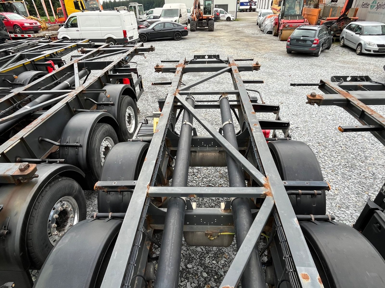 Schwarzmüller S1 R-Serie Tank Chassis ADR SAF Alufelgen - 集装箱运输车/ 可拆卸车身的半拖车:图5 Schwarzmüller S1 R-Serie Tank Chassis ADR SAF Alufelgen - 集装箱运输车/ 可拆卸车身的半拖车:图5