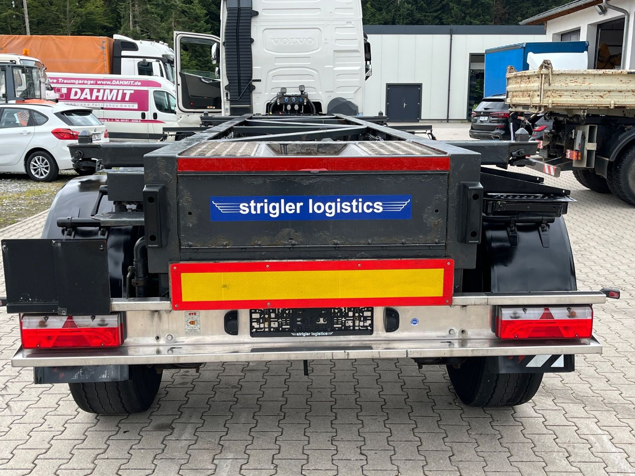 Schwarzmüller S1 R-Serie Tank Chassis ADR SAF Alufelgen - 集装箱运输车/ 可拆卸车身的半拖车:图4 Schwarzmüller S1 R-Serie Tank Chassis ADR SAF Alufelgen - 集装箱运输车/ 可拆卸车身的半拖车:图4
