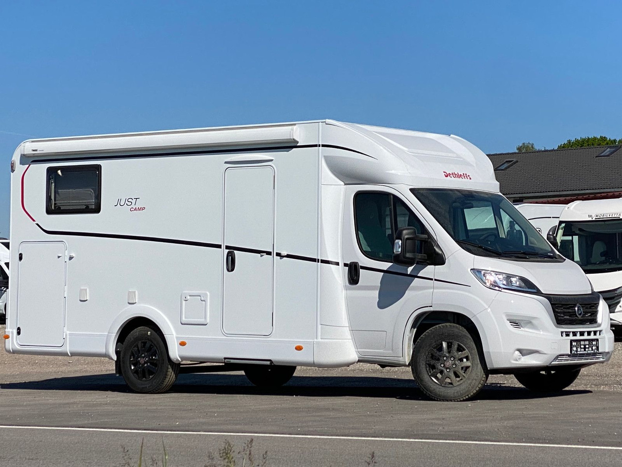 Dethleffs Just Camp T 6812 EB,Hubbett,Längsbetten, Markise - 半集成房车:图1 Dethleffs Just Camp T 6812 EB,Hubbett,Längsbetten, Markise - 半集成房车:图1