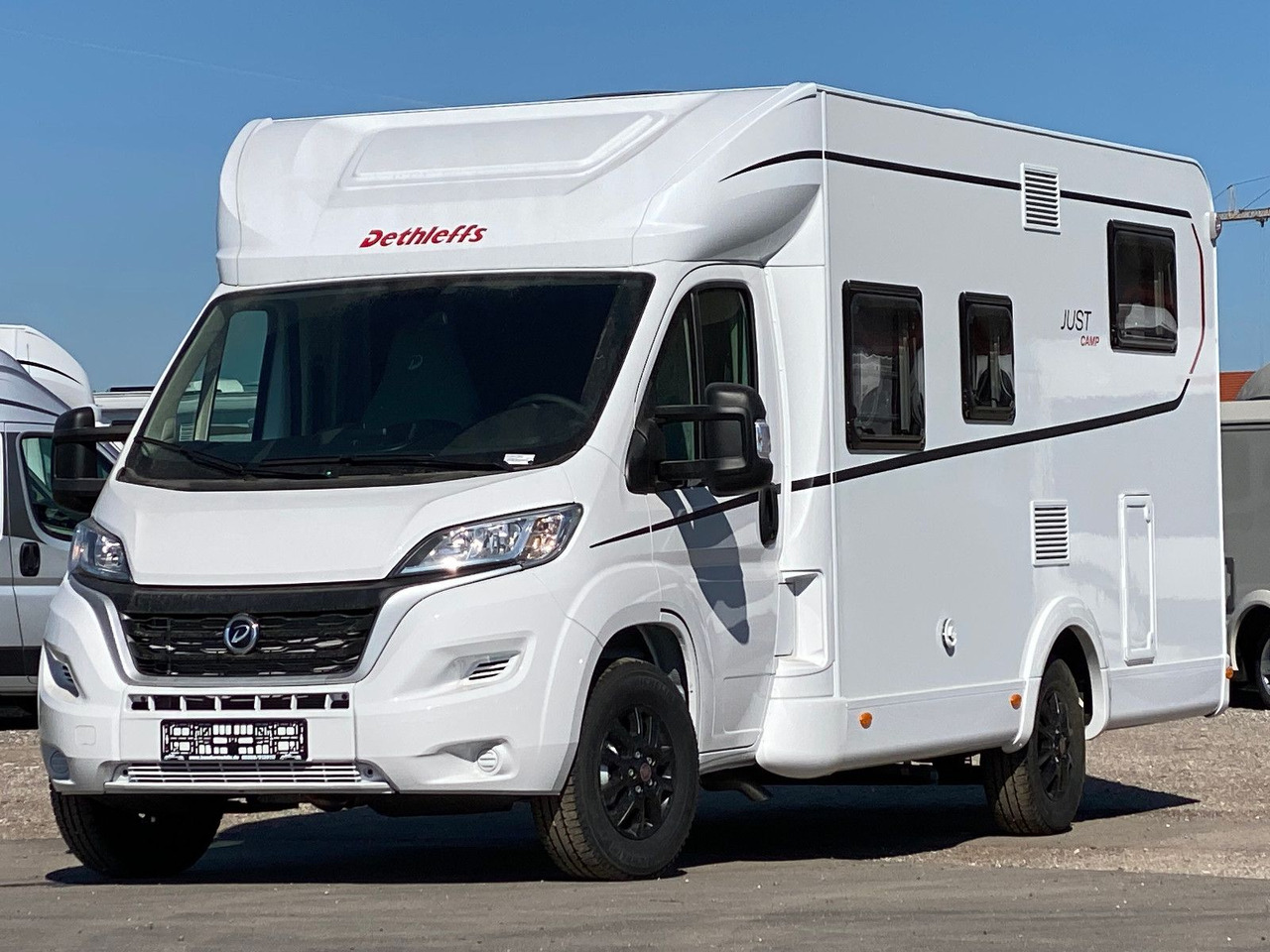 Dethleffs Just Camp T 6812 EB,Hubbett,Längsbetten, Markise - 半集成房车:图3 Dethleffs Just Camp T 6812 EB,Hubbett,Längsbetten, Markise - 半集成房车:图3