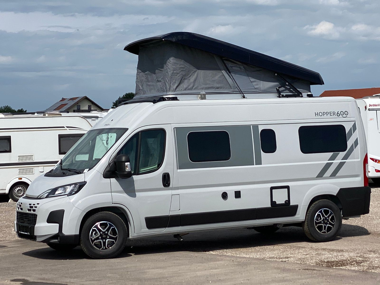 LMC INNOVAN 600 ,Aufstelldach,Automatik,25 Modell - 露营货车:图3 LMC INNOVAN 600 ,Aufstelldach,Automatik,25 Modell - 露营货车:图3