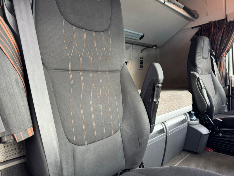 牵引车 DAF XF 480 SC / 2 Tanks / 2 Beds / Refrigerator：图12