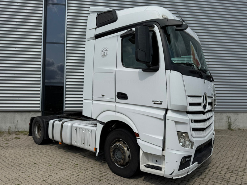 Mercedes-Benz Actros 1845 / Euro 5 / 2 Tanks / 2 In Stock - 牵引车:图2 Mercedes-Benz Actros 1845 / Euro 5 / 2 Tanks / 2 In Stock - 牵引车:图2