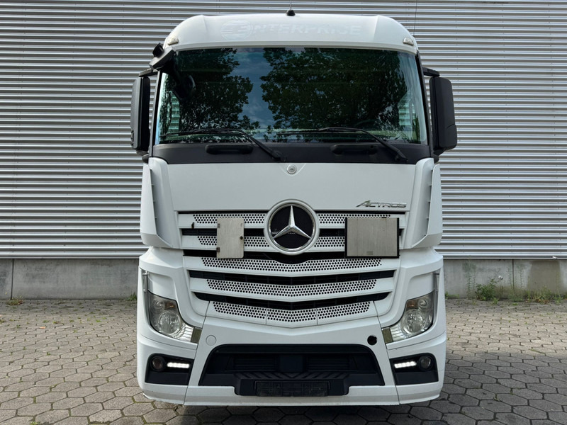 Mercedes-Benz Actros 1845 / Euro 5 / 2 Tanks / 2 In Stock - 牵引车:图4 Mercedes-Benz Actros 1845 / Euro 5 / 2 Tanks / 2 In Stock - 牵引车:图4