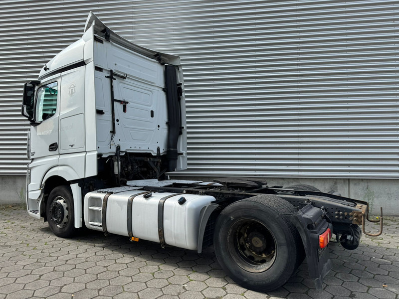Mercedes-Benz Actros 1845 / Euro 5 / 2 Tanks / 2 In Stock - 牵引车:图3 Mercedes-Benz Actros 1845 / Euro 5 / 2 Tanks / 2 In Stock - 牵引车:图3