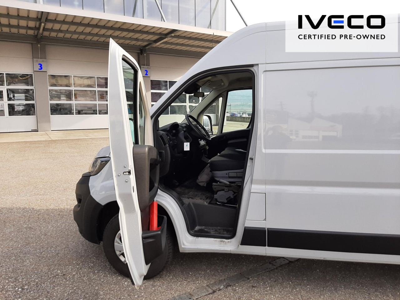 FIAT e-Ducato L2H2 teilverglast (47-kWh) - 无侧窗厢式货车, 电动小型货车:图2 FIAT e-Ducato L2H2 teilverglast (47-kWh) - 无侧窗厢式货车, 电动小型货车:图2