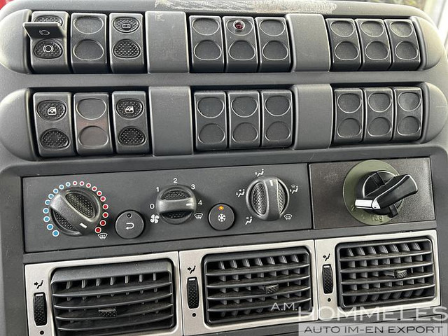 Iveco 100E22 4x4 (M104) - 栏板式/ 平板卡车:图5 Iveco 100E22 4x4 (M104) - 栏板式/ 平板卡车:图5