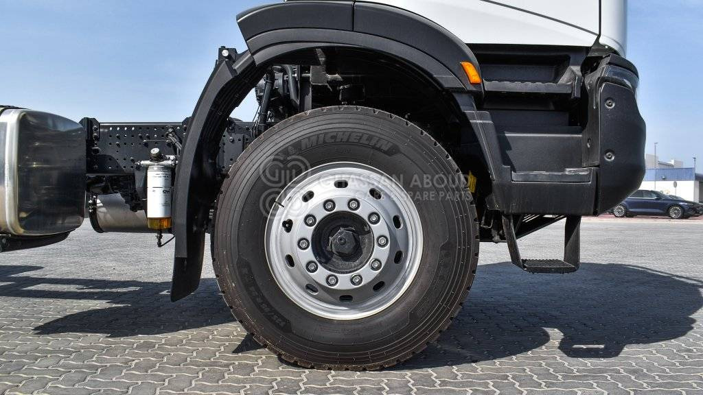 IVECO T-WAY Chassis 6×4 AD380T47H WHEELBASE 4500 MY24 - 驾驶室底盘卡车:图4 IVECO T-WAY Chassis 6×4 AD380T47H WHEELBASE 4500 MY24 - 驾驶室底盘卡车:图4