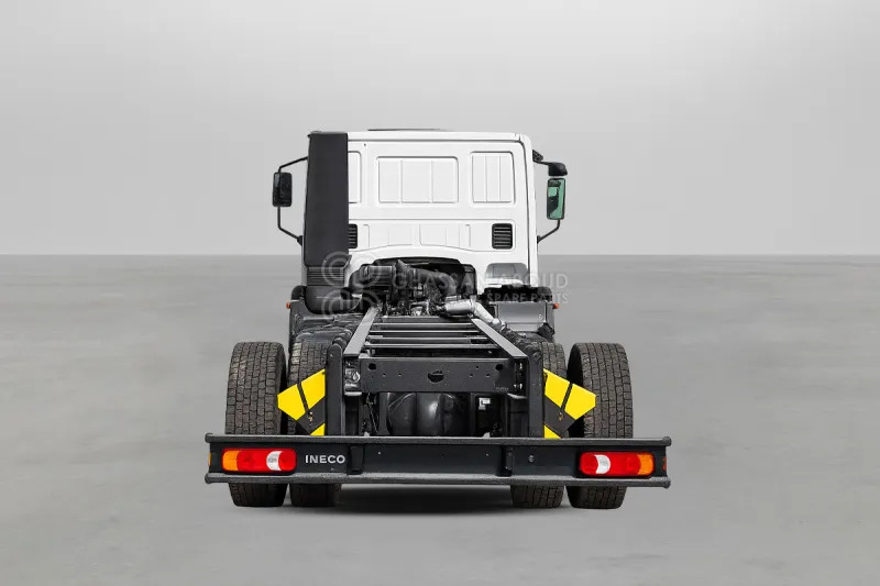 Iveco Euro Cargo ML180 4x2 Chassis - 驾驶室底盘卡车:图3 Iveco Euro Cargo ML180 4x2 Chassis - 驾驶室底盘卡车:图3