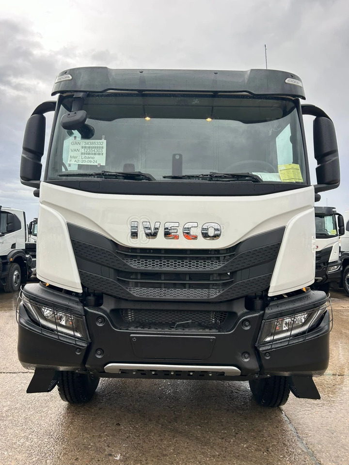 Iveco T-WAY AT380T43H 6x4 R20 Tyres Chassis - Barcelona Stock - 驾驶室底盘卡车:图1 Iveco T-WAY AT380T43H 6x4 R20 Tyres Chassis - Barcelona Stock - 驾驶室底盘卡车:图1