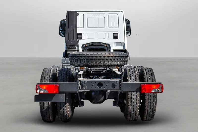 Iveco T-WAY AT380T47H 6x4 R24 Tyres Chassis - Barcelona Stock - 驾驶室底盘卡车:图5 Iveco T-WAY AT380T47H 6x4 R24 Tyres Chassis - Barcelona Stock - 驾驶室底盘卡车:图5