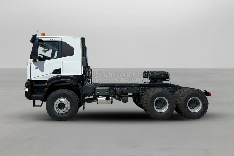 Iveco T-WAY AT720T47WTH 6x6 R20 Tyres Tractor Head - Barcelona Stock - 牵引车:图4 Iveco T-WAY AT720T47WTH 6x6 R20 Tyres Tractor Head - Barcelona Stock - 牵引车:图4