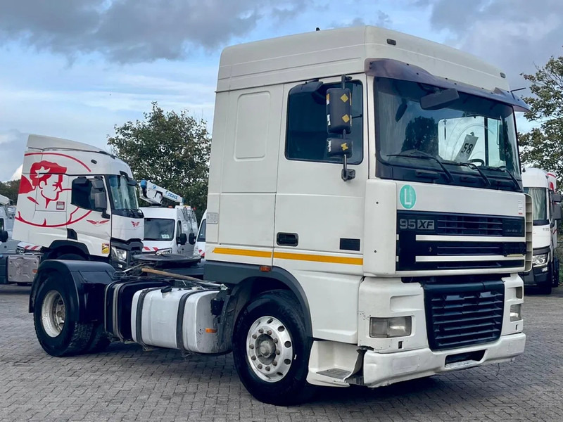 DAF XF 95.430 E4 TYPE, PTO + HYDRAULIC, FRIGO - 牵引车:图4 DAF XF 95.430 E4 TYPE, PTO + HYDRAULIC, FRIGO - 牵引车:图4