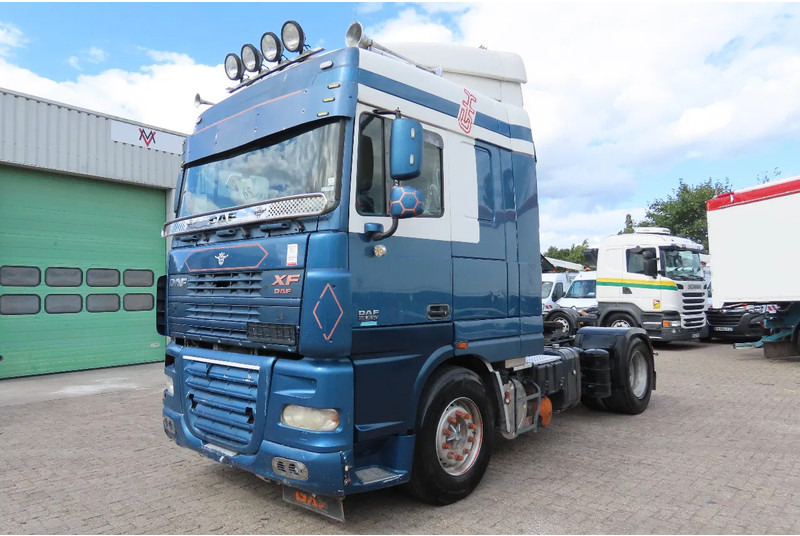 DAF XF 95.530 EURO4. Royal DAF! - 牵引车:图1 DAF XF 95.530 EURO4. Royal DAF! - 牵引车:图1
