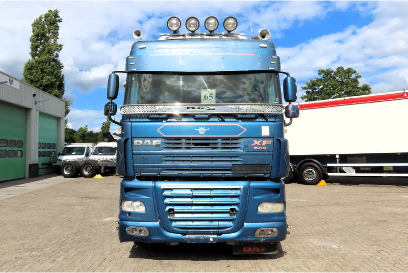 DAF XF 95.530 EURO4. Royal DAF! - 牵引车:图2 DAF XF 95.530 EURO4. Royal DAF! - 牵引车:图2