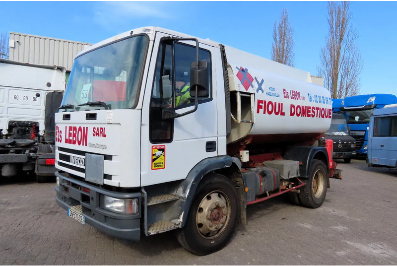 Iveco Eurocargo FUEL (DIESEL/PETROL) 8000 LITERS, COMP: 3500L,1000L, 3500L - 罐车, 起重车:图2 Iveco Eurocargo FUEL (DIESEL/PETROL) 8000 LITERS, COMP: 3500L,1000L, 3500L - 罐车, 起重车:图2