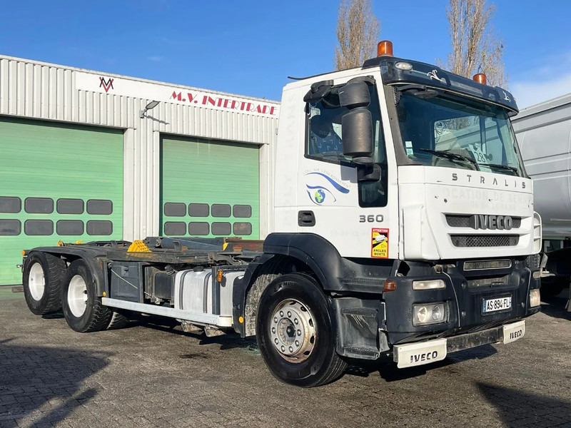Iveco Stralis 360 6x2 Manual gearbox - 起重车:图1 Iveco Stralis 360 6x2 Manual gearbox - 起重车:图1