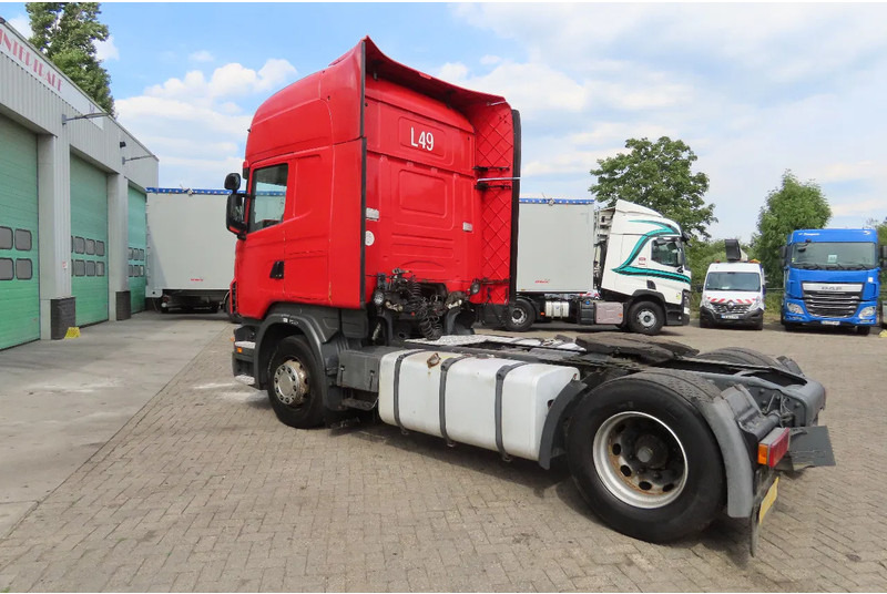 Scania R440 2 tanks Frigo, 927381km, no rust chassis - 牵引车:图5 Scania R440 2 tanks Frigo, 927381km, no rust chassis - 牵引车:图5