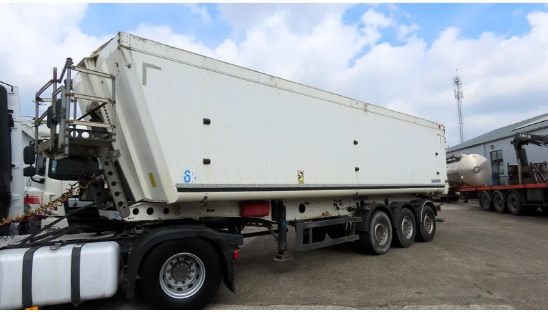 Schmitz Cargobull 50m3, 6510kg, Liftaxel - 翻斗半拖车:图2 Schmitz Cargobull 50m3, 6510kg, Liftaxel - 翻斗半拖车:图2