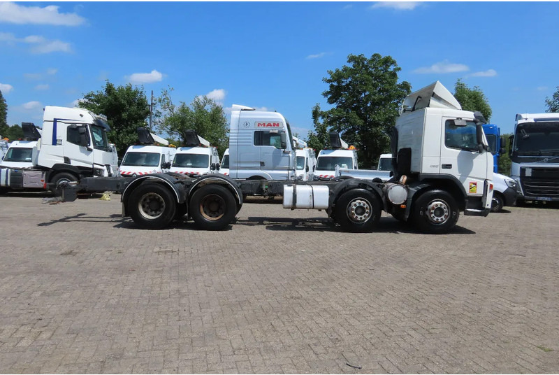 Volvo FM 12.380 8x4 FULL SPRING. 100% condition! - 驾驶室底盘卡车:图5 Volvo FM 12.380 8x4 FULL SPRING. 100% condition! - 驾驶室底盘卡车:图5