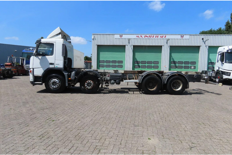 Volvo FM 380 8x4 FULL SPRING. 100% condition! - 驾驶室底盘卡车:图4 Volvo FM 380 8x4 FULL SPRING. 100% condition! - 驾驶室底盘卡车:图4
