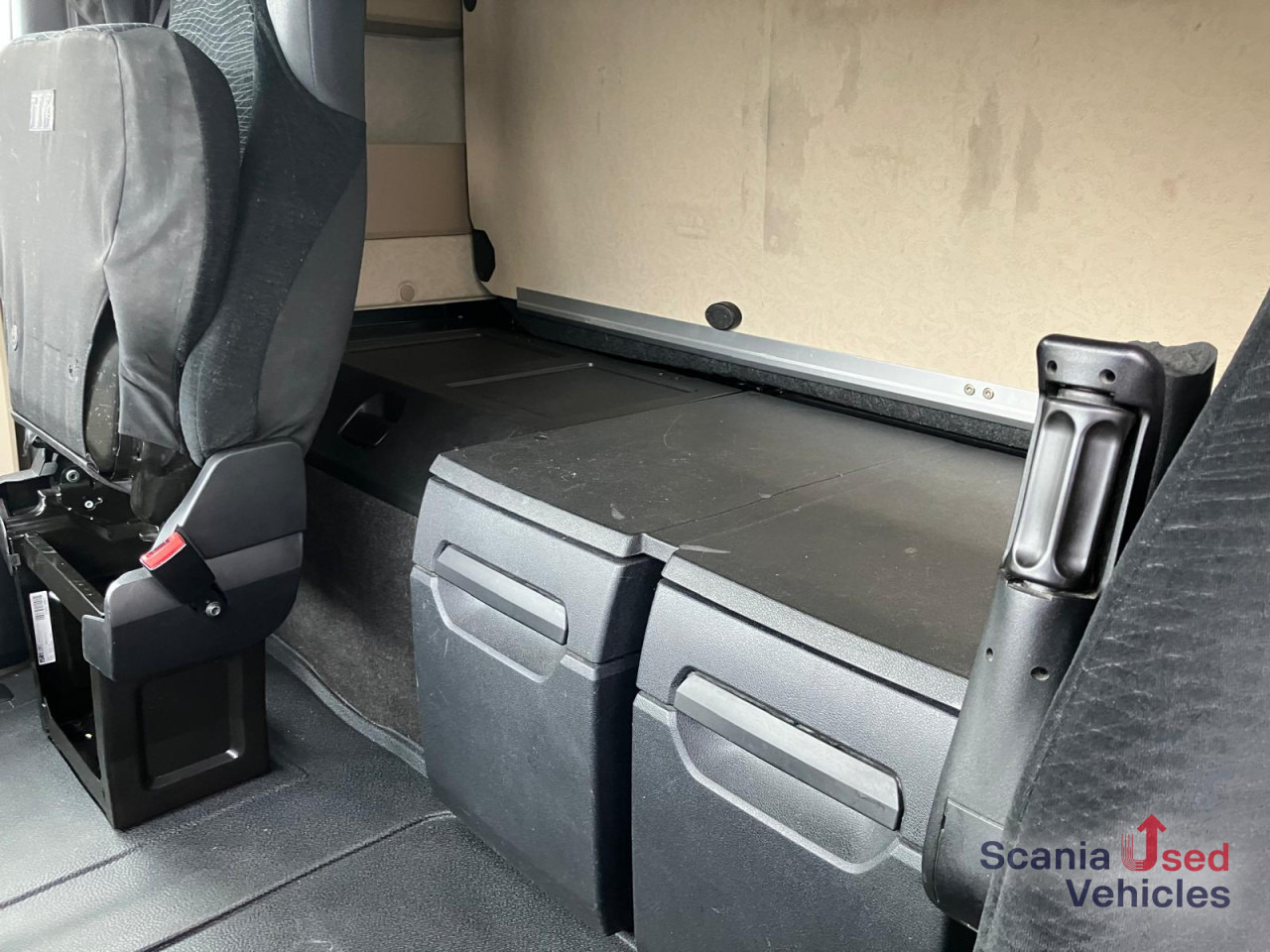 MERCEDES-BENZ Actros 1848 Retarder Blatt/Luft Retarder! - 牵引车:图3 MERCEDES-BENZ Actros 1848 Retarder Blatt/Luft Retarder! - 牵引车:图3