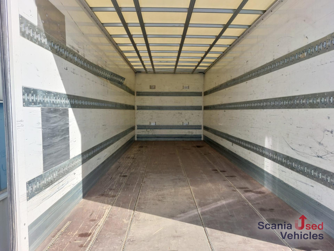 MERCEDES-BENZ Atego 1221 L Koffer Ladebordwand - 厢式卡车:图4 MERCEDES-BENZ Atego 1221 L Koffer Ladebordwand - 厢式卡车:图4