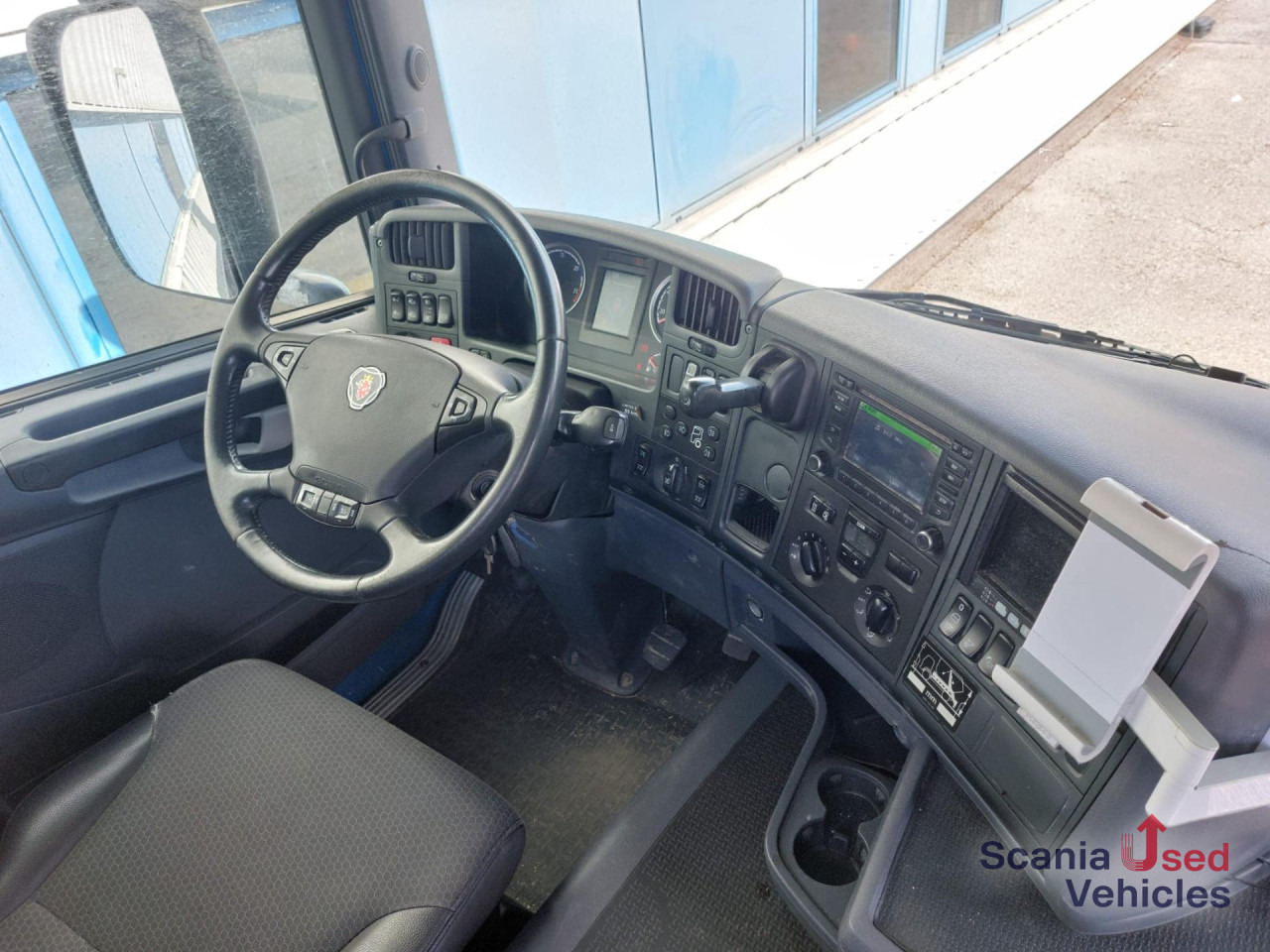 Interior photo 1: SCANIA G 450 LB6x2*4MNA Absetzkipper 3. Achse gelenkt 租赁 SCANIA G 450 LB6x2*4MNA Absetzkipper 3. Achse gelenkt