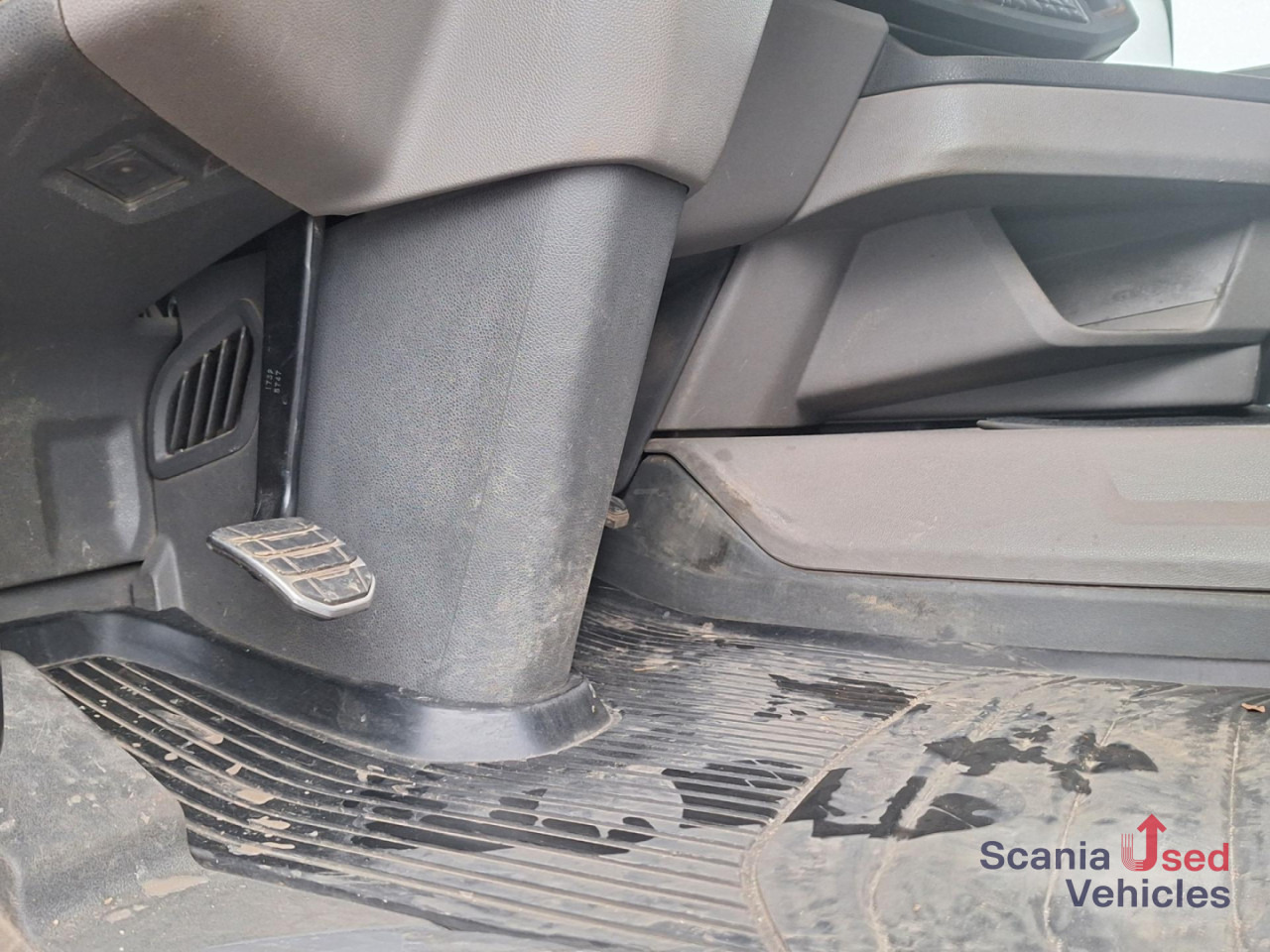 SCANIA R 580 B6x4NB+Epsilon M12 Z - 木材运输车, 起重车:图4 SCANIA R 580 B6x4NB+Epsilon M12 Z - 木材运输车, 起重车:图4