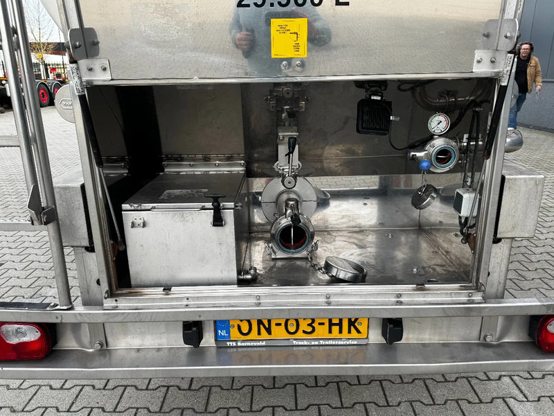 Van Hool LEVENSMIDDEL / RVS Rahmen / Leergewicht: 5.860kg / 29.500L / 1-Kammer+ 1 Schwallwand / Scheibebremse / NL / APK 03-2026 - 液罐半拖车:图5 Van Hool LEVENSMIDDEL / RVS Rahmen / Leergewicht: 5.860kg / 29.500L / 1-Kammer+ 1 Schwallwand / Scheibebremse / NL / APK 03-2026 - 液罐半拖车:图5