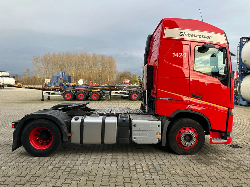 Volvo FH Globetrotter 4x2 ADR (EXII, EXIII, FL, AT) EURO-6 VEB 605.158km NL valid ADR/APK: 4/2026 - 牵引车:图3 Volvo FH Globetrotter 4x2 ADR (EXII, EXIII, FL, AT) EURO-6 VEB 605.158km NL valid ADR/APK: 4/2026 - 牵引车:图3