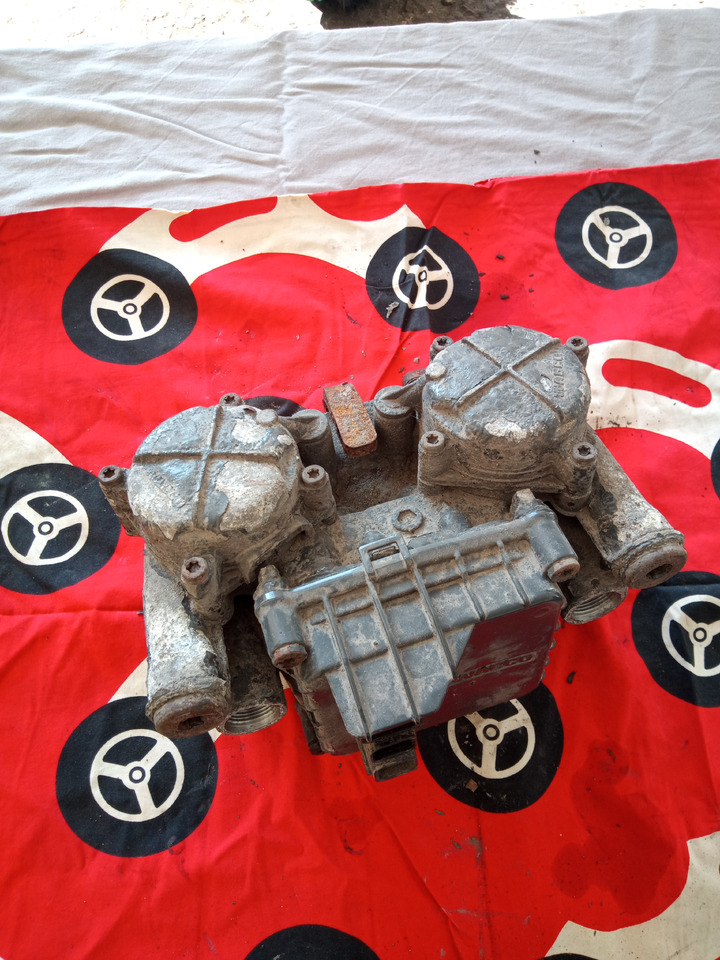 DAF XF106 - 制动阀:图4 DAF XF106 - 制动阀:图4