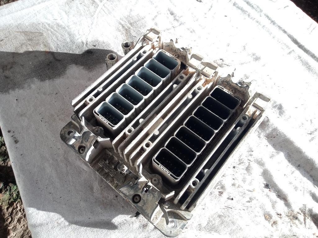 EDC Scania R440 DC1305 2023093 - ECU 适用于 卡车:图2 EDC Scania R440 DC1305 2023093 - ECU 适用于 卡车:图2