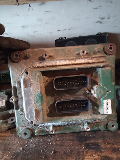 EDC VOLVO FH460 D13K460 21900553 P03 - ECU 适用于 卡车:图2 EDC VOLVO FH460 D13K460 21900553 P03 - ECU 适用于 卡车:图2