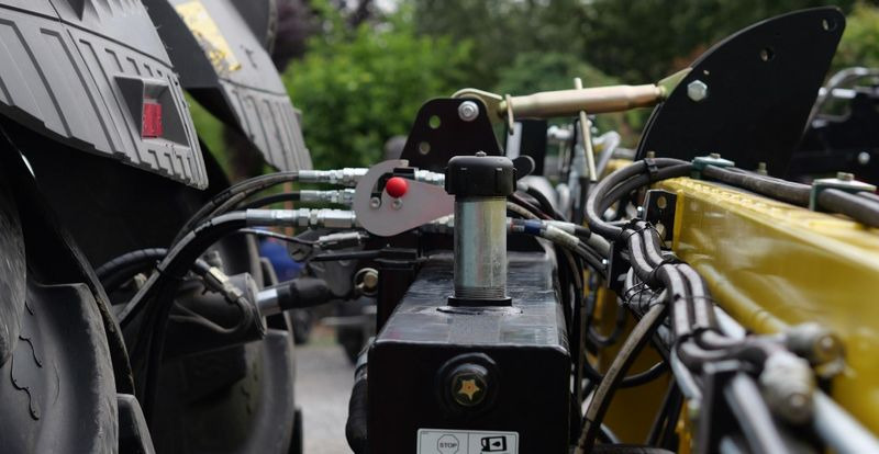 新的 谷物收割装置 Honey Bee ST 36 - BANDSCHWADMÄHWERK:图18 新的 谷物收割装置 Honey Bee ST 36 - BANDSCHWADMÄHWERK:图18