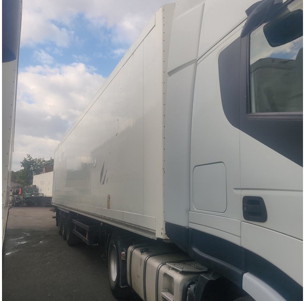 Schmitz Cargobull SKI 24 - 封闭厢式半拖车:图4 Schmitz Cargobull SKI 24 - 封闭厢式半拖车:图4