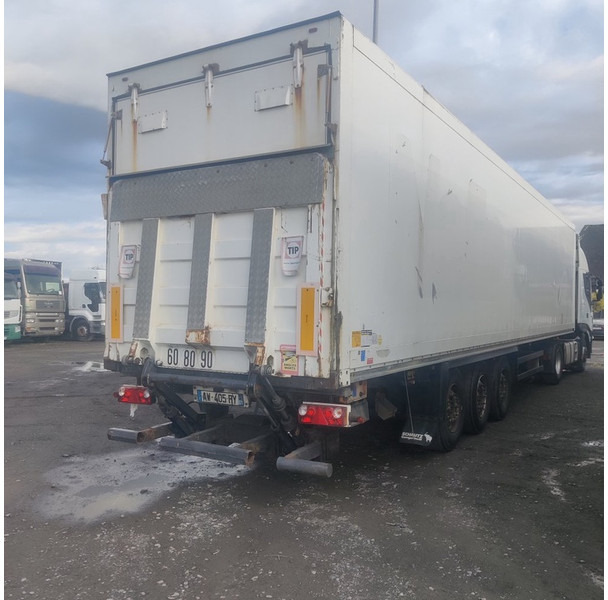 Schmitz Cargobull SKI 24 - 封闭厢式半拖车:图1 Schmitz Cargobull SKI 24 - 封闭厢式半拖车:图1