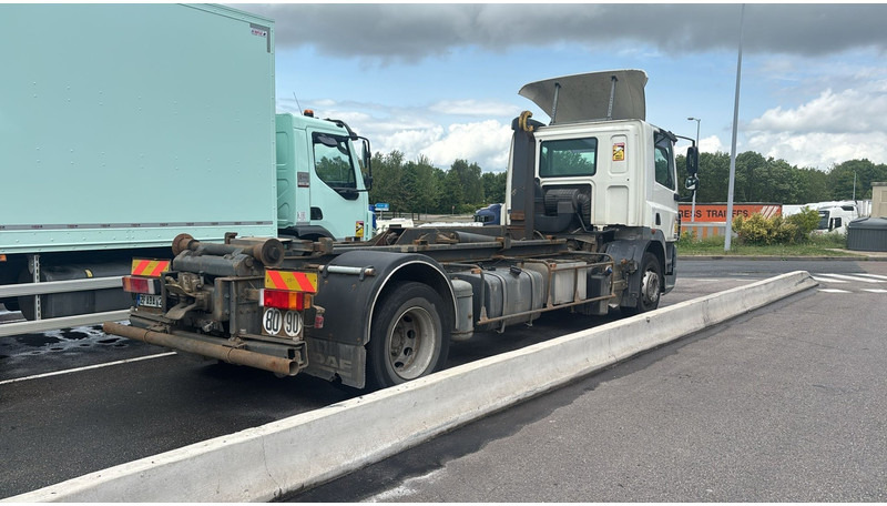 DAF CF 85.410 - 19T HOOKLIFT / ABROLLKIPPER / GANCHO - MANUAL ZF - A/C - GOOD CONDITION - 吊钩升降车:图4 DAF CF 85.410 - 19T HOOKLIFT / ABROLLKIPPER / GANCHO - MANUAL ZF - A/C - GOOD CONDITION - 吊钩升降车:图4