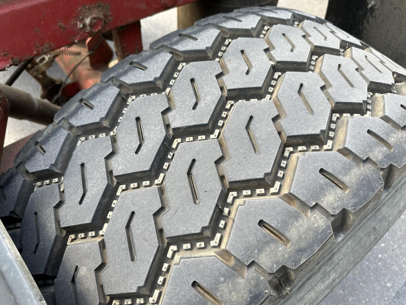 集装箱运输车/ 可拆卸车身的拖车 DEOM - SCHMIT R202P 2-AS CONTAINER TRANSPORT - BPW - GOEDE BANDEN - LUCHTVERING - BELGISCHE PAPIEREN:图6 集装箱运输车/ 可拆卸车身的拖车 DEOM - SCHMIT R202P 2-AS CONTAINER TRANSPORT - BPW - GOEDE BANDEN - LUCHTVERING - BELGISCHE PAPIEREN:图6