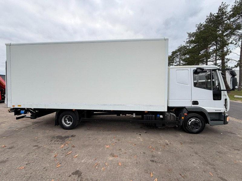 Iveco EUROCARGO 80E18 CLOSED BOX 6m00 x 2m49 x 2m37 - EURO 5 - *176.000km* - TAILLIFT - MANUAL - BE TRUCK - 厢式卡车:图4 Iveco EUROCARGO 80E18 CLOSED BOX 6m00 x 2m49 x 2m37 - EURO 5 - *176.000km* - TAILLIFT - MANUAL - BE TRUCK - 厢式卡车:图4