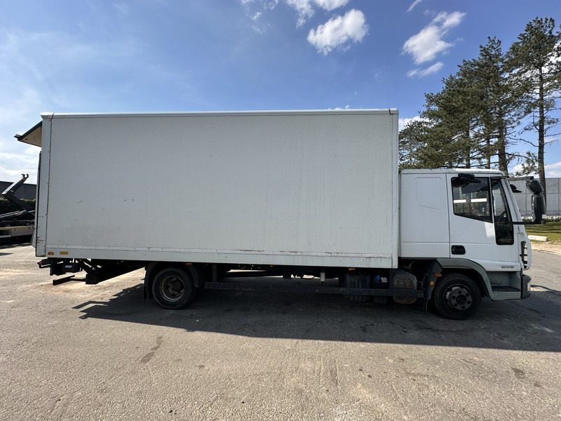 厢式卡车 Iveco EUROCARGO 80E18 CLOSED BOX 6m00 x 2m49 x 2m37 - EURO 5 - *176.000km* - TAILLIFT - MANUAL - BE TRUCK：图7
