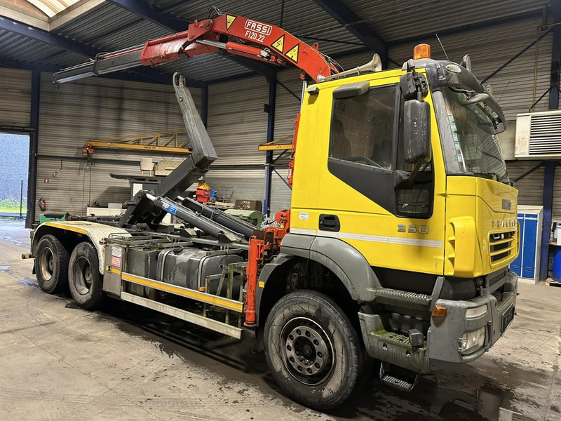 Iveco TRAKKER 350 6x4 HOOKLIFT + CRANE FASSI F120.22 (5/6 F) - *342.000km* - STEEL SPRING / BIG AXLES - AS TRONIC AUTOMATIC GEARBOX - 吊钩升降车, 起重车:图1 Iveco TRAKKER 350 6x4 HOOKLIFT + CRANE FASSI F120.22 (5/6 F) - *342.000km* - STEEL SPRING / BIG AXLES - AS TRONIC AUTOMATIC GEARBOX - 吊钩升降车, 起重车:图1